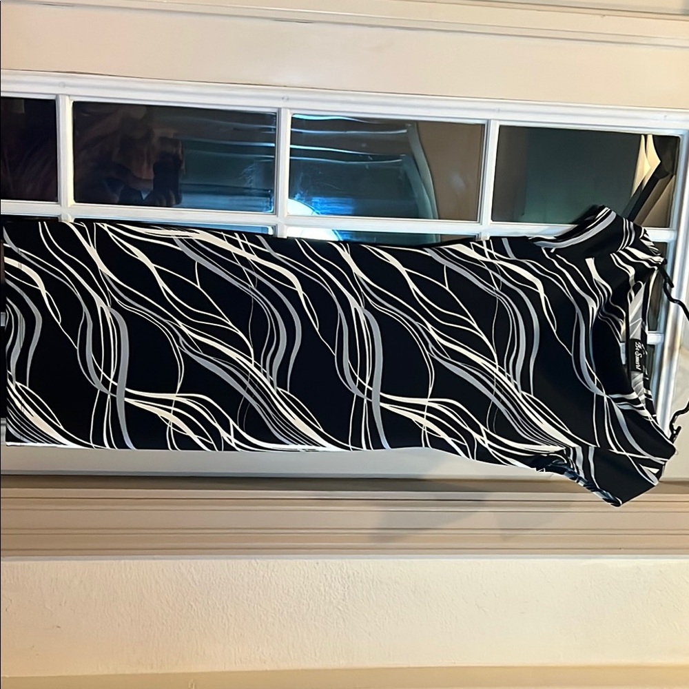 Stylish Black Dress with White Wave Pattern
